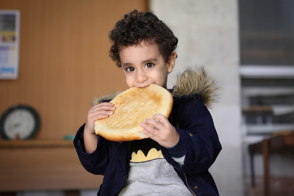 Arme Familien und Sozialeinrichtungen werden von der Bäckerei versorgt. / S. Mukarker Arme Familien und Sozialeinrichtungen werden von der Bäckerei versorgt.