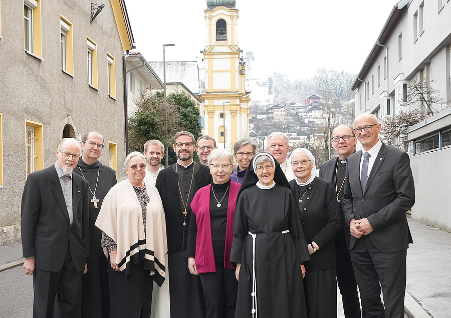 Tirols Höhere Obere und Oberinnen, die Vorsitzenden der Ordenskonferenz der Diözese Innsbruck und die Beauftragte des Bischofs für die Orden trafen vor Weihnachten Landeshauptmann Anton Mattle.