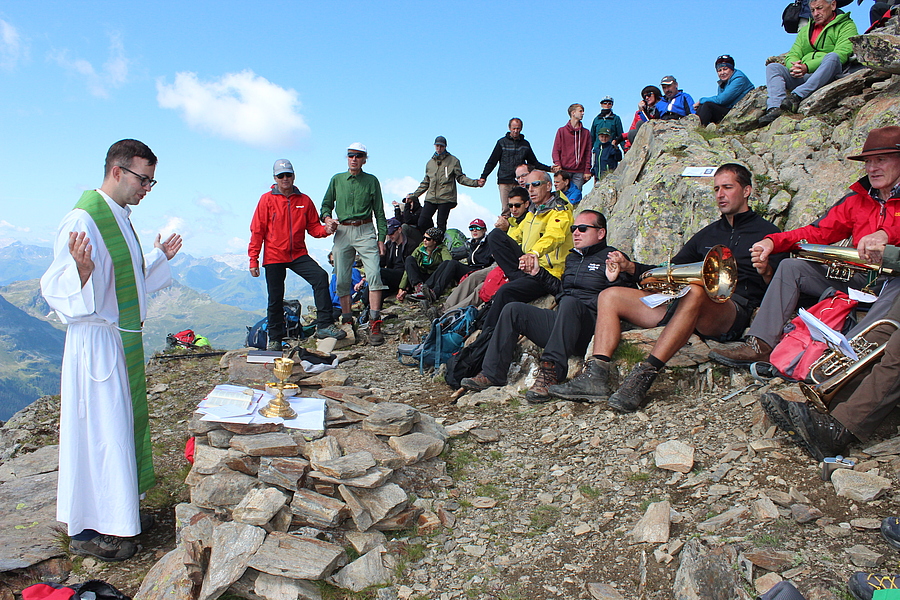 Besondere Momente für P. Peter Rinderer: Berggottesdienste inmitten der Natur.