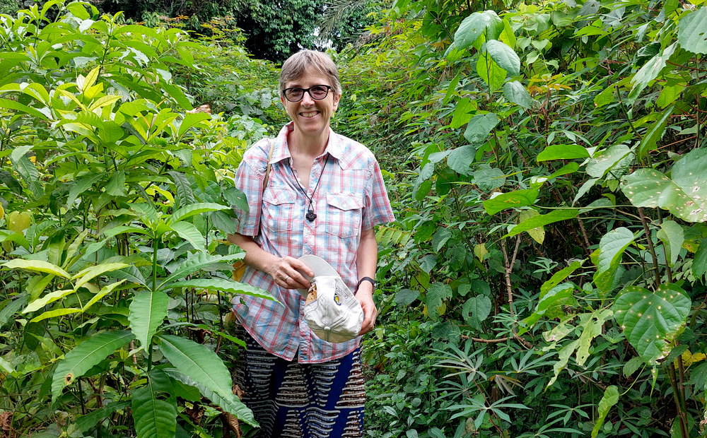 Sr. Brigitta Raith im Urwald / Sr. Brigitta Raith Sr. Brigitta Raith im Urwald