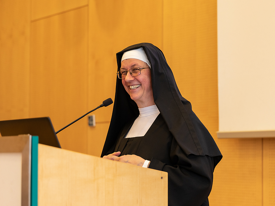 Sr. Eva Maria Voglhuber ist in der aktuellsten Folge des Podcasts „Mystik & Geist“ der Diözese Linz zu hören.