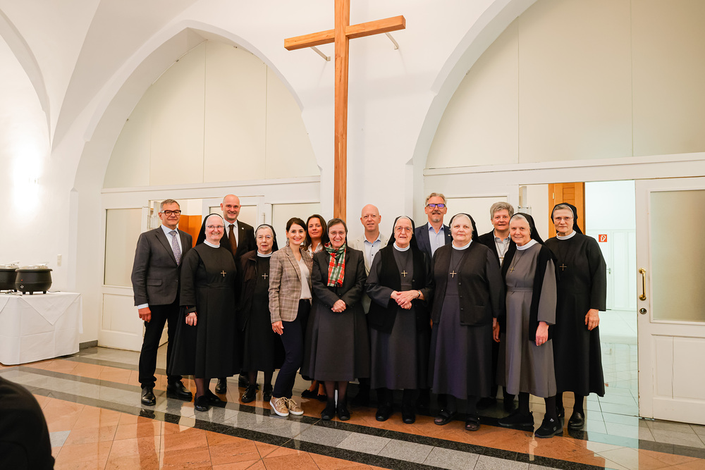 Die Kreuzschwestern feiern 2025 den 200. Geburtstag ihrer Gründerin Sr. Maria Theresia Scherer. / Neuhold Die Kreuzschwestern feiern 2025 den 200. Geburtstag ihrer Gründerin Sr. Maria Theresia Scherer.
