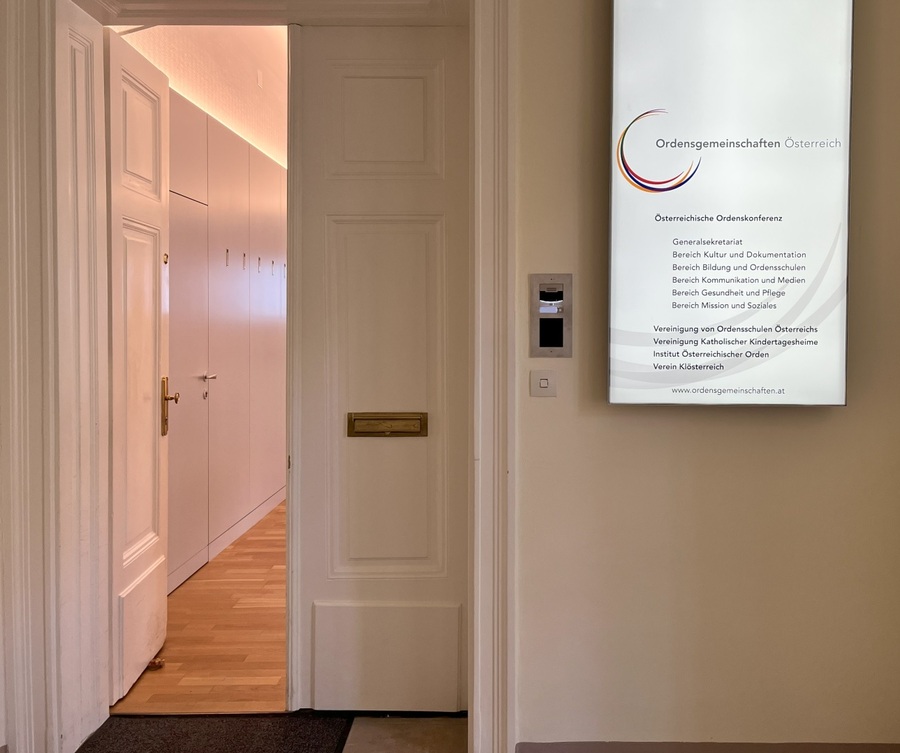 Eingangstür der Österreichischen Ordenskonferenz