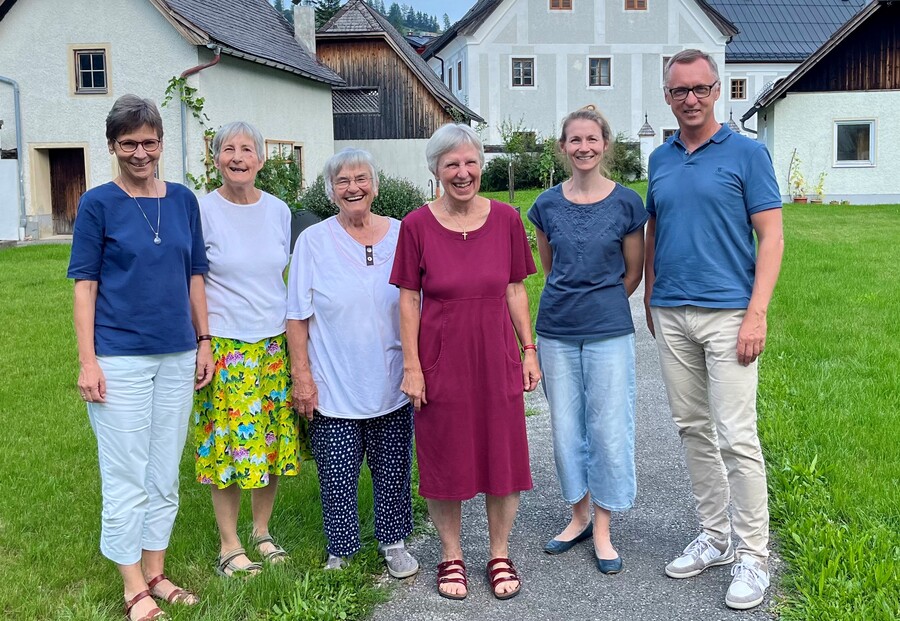In Abtenau sind Missionarinnen Christi gemeinsam mit zwei Benediktinern von St. Peter in einem Pfarrhaus anzutreffen. / ÖOK In Abtenau sind Missionarinnen Christi gemeinsam mit zwei Benediktinern von St. Peter in einem Pfarrhaus anzutreffen.