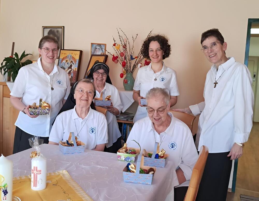 Sr. Jana Roschitz mit ihren Mitschwestern der Kongregation der Schwestern der Schmerzhaften Mutter / SSM Sr. Jana Roschitz mit ihren Mitschwestern der Kongregation der Schwestern der Schmerzhaften Mutter