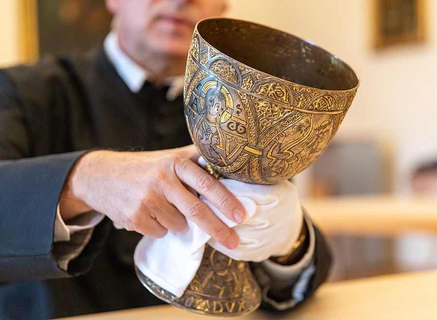 Das Stift Kremsmünster ist international für den nach dem Stifter des Klosters benannten Tassilo-Kelch bekannt. / ÖOK/Elisabeth Mayr-Wimmer Das Stift Kremsmünster ist international für den nach dem Stifter des Klosters benannten Tassilo-Kelch bekannt.