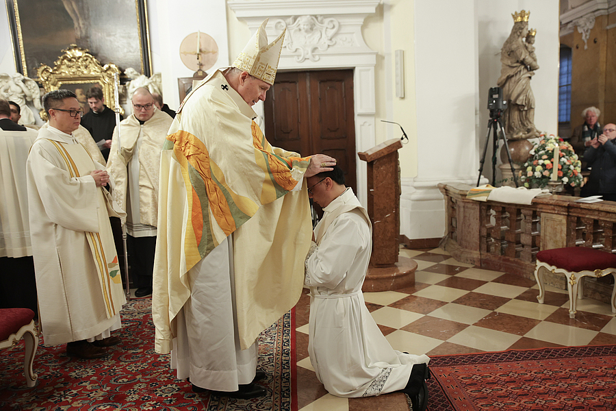 Schon früh bestand bei Fr. Thomas Pham der Wunsch, Priester zu werden.