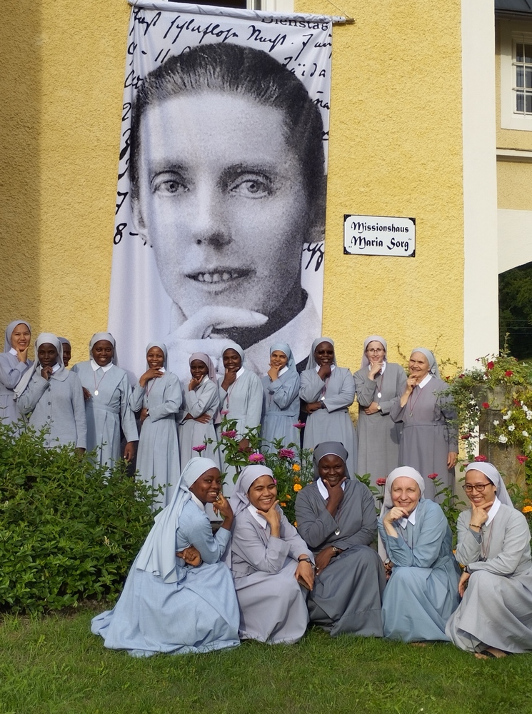 Junge SSPC-Schwestern aus aller Welt / SSPC/ul Junge SSPC-Schwestern aus aller Welt