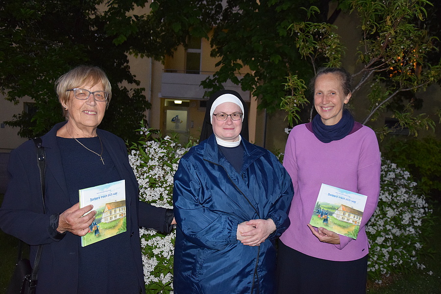 Das „Bilderbuchteam“: Rosi Kolar, Sr. Clara Maria Neubauer und Heidi Filzmoser (v.l.).