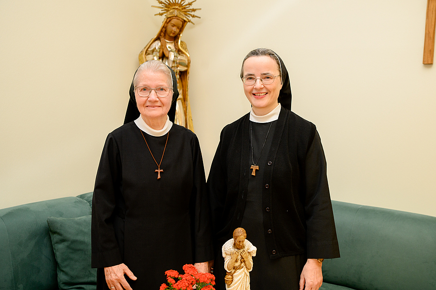 Die Konventverantwortliche und die Krankenhausoberin in Braunau: Sr. Maria und Sr. Katharina (v.l.).