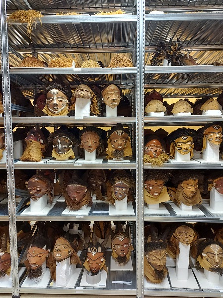 Depot des Afrikamuseums Tervuren in Brüssel (Belgien) / Ars Sacra