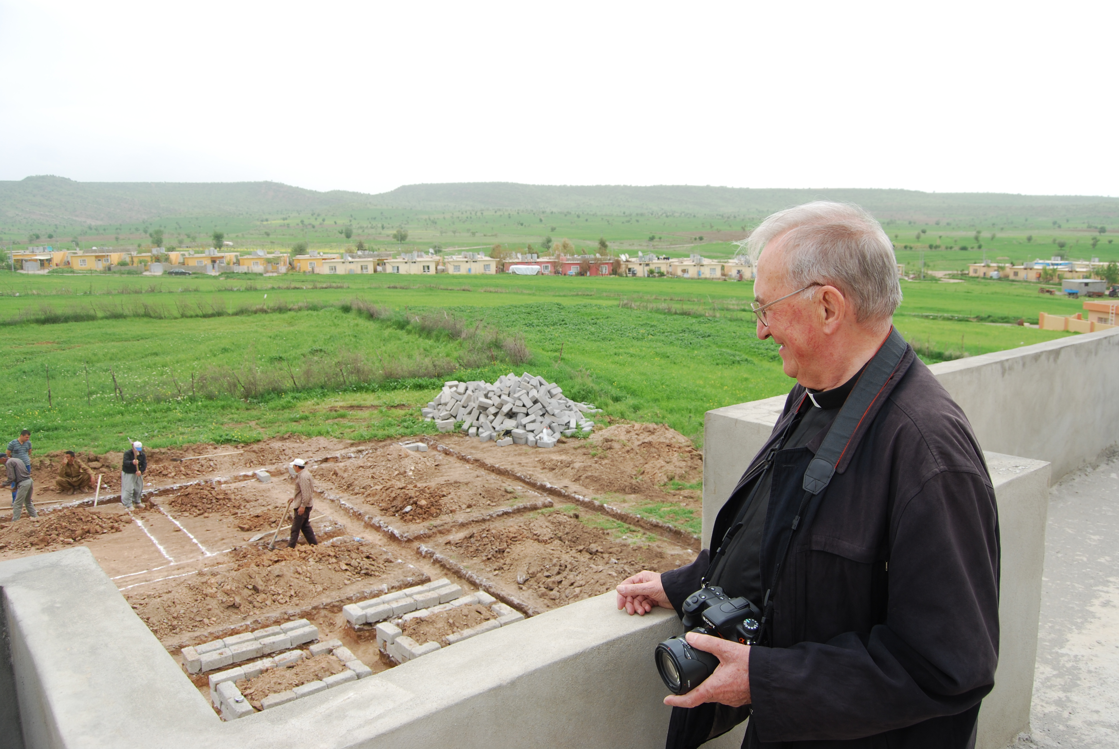 Besuch eines Hilfsprojekts Gewächshaus im Nordirak 2012