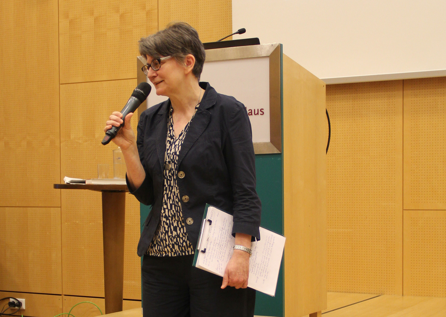Mittlerweile ist Sr. Karin Weiler für die Einführungskurse für Lebens-, Sterbe- und Trauerbegleitung verantwortlich. / KKH Mittlerweile ist Sr. Karin Weiler für die Einführungskurse für Lebens-, Sterbe- und Trauerbegleitung verantwortlich.