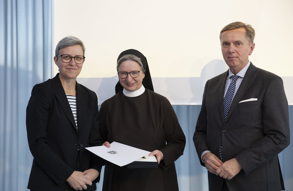 Für die Renovierung und den Um- und Neubau am Standort der Elisabethinen Linz-Wien erhielt Generaloberin Sr. Barbara Lehner die Denkmalschutzmedaille.