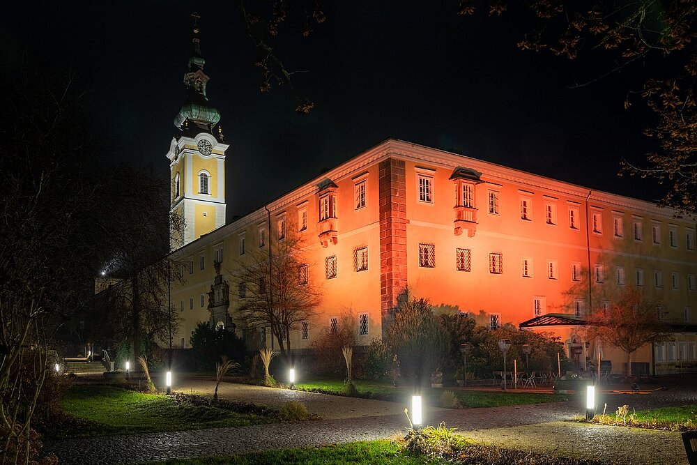 Stift Schlägl in Orange