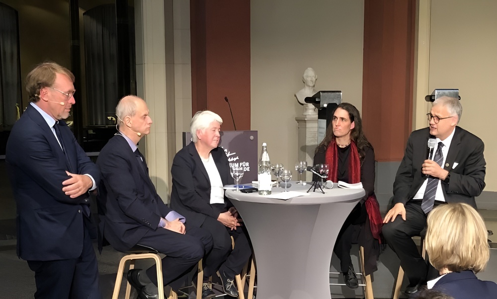 Abb. 13: Rio, Notre-Dame – what‘s next? Kulturgüterschutz als globale Aufgabe, Podiumsdiskussion am 22. Mai 2019 im NKM / © Gabriele Rennert Abb. 13: Rio, Notre-Dame – what‘s next? Kulturgüterschutz als globale Aufgabe, Podiumsdiskussion am 22. Mai 2019 im NKM