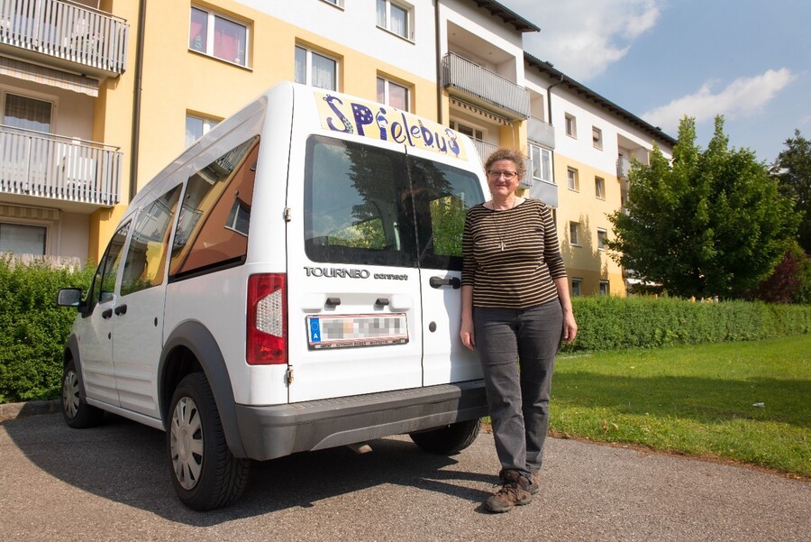 Der Spielebus soll nicht nur Spaß bringen, sondern auch soziale Werte wie Teilen, Zuhören und friedlichen Umgang miteinander vermitteln. / privat Der Spielebus soll nicht nur Spaß bringen, sondern auch soziale Werte wie Teilen, Zuhören und friedlichen Umgang miteinander vermitteln.