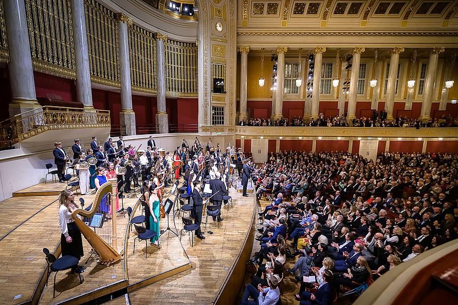 Rund 1.800 Zuhörer:innen kamen zum CS-Benefizkonzert. / Marko Kovic Photography Rund 1.800 Zuhörer:innen kamen zum CS-Benefizkonzert.
