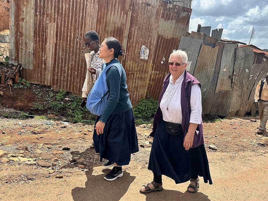 Sr. Juliana Baldinger und ihre Mitschwestern werden in Kenia auch mehrere Aufgaben zum Wohle der Menschen im größten Slum der Hauptstadt Kibera mit einer Million Menschen erfüllen.