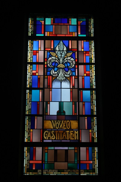 Buntglasfenster von Joep Nicolas / Ars Sacra