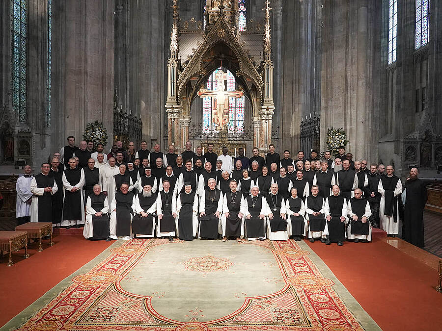 Zisterzienserinnen und Zisterzienser aus Österreich, Tschechien und Ungarn haben sich im Stift Heiligenkreuz zum Zisterziensertag getroffen.