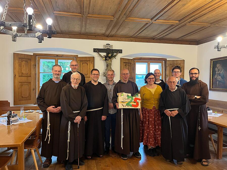 Der Guardian des Salzburger Kapuzinerklosters, Br. Hans Pruckner, feierte am 4. Mai 2025 sein silbernes Ordensjubiläum.