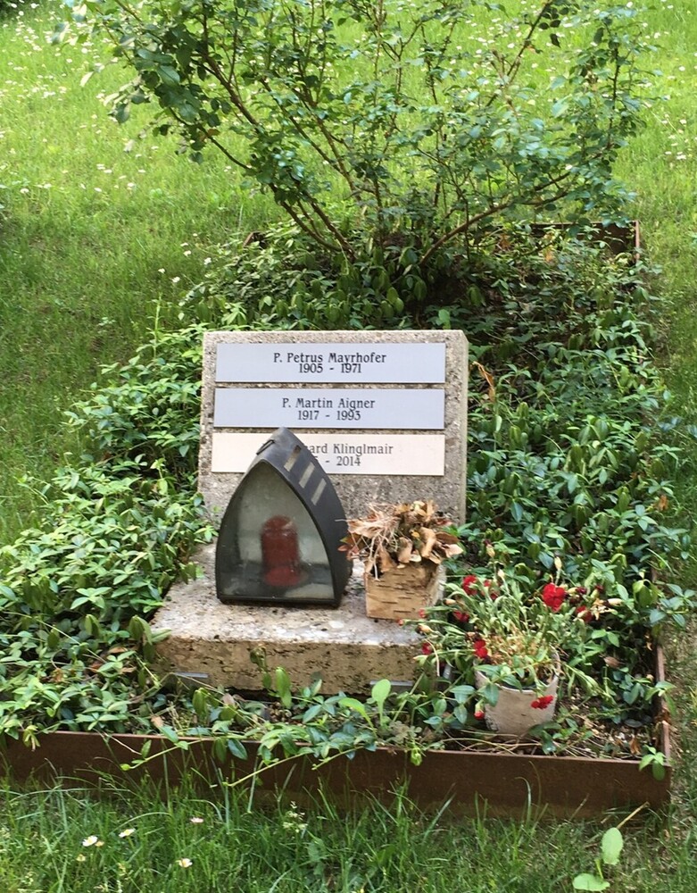 Grabstätte von P. Petrus Mayrhofer im Klosterfriedhof Kremsmünster / © Birgit Kirchmayr Grabstätte von P. Petrus Mayrhofer im Klosterfriedhof Kremsmünster