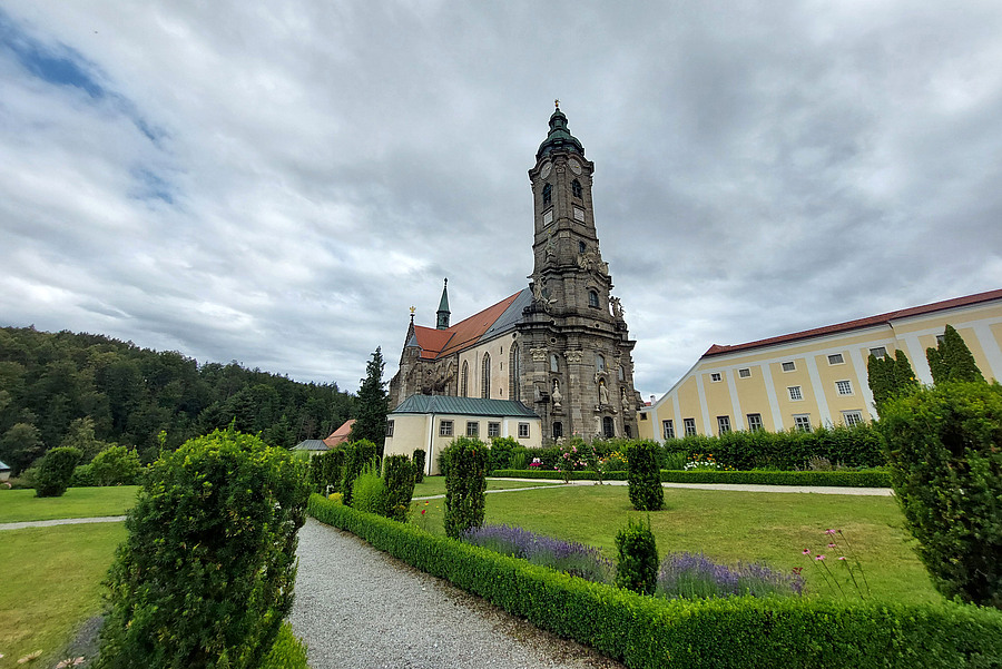 Das Stift Zwettl will die Verbindung von Schul- und Klostermedizin beleben.