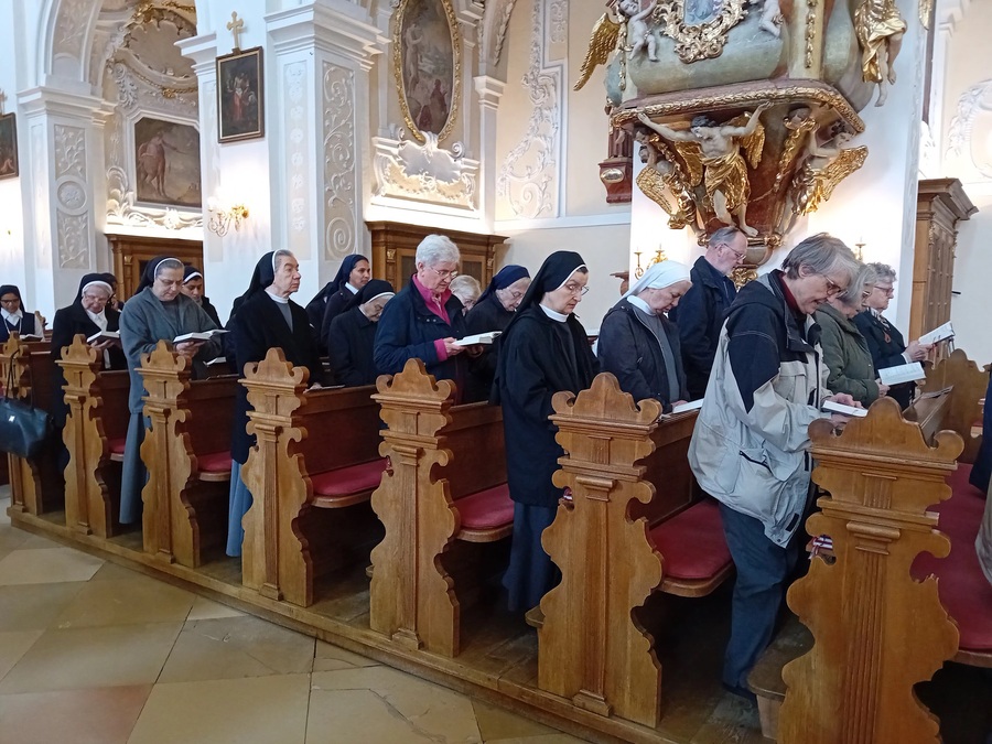 In der Wallfahrtskirche Frauenkirchen wurde gemeinsam Gottesdienst gefeiert.