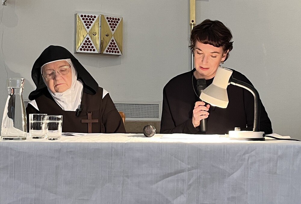 Klosterschreiberin Cornelia Hülmbauer mit Sr. Elisabeth Katherl