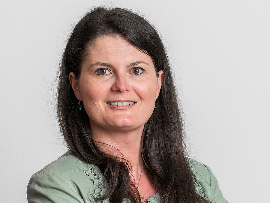 Für Elisabeth Binder, Geschäftsführerin des VfFB, bedeutet digitale Bildung „weit mehr als den Einsatz von Geräten“. / Pullirsch Für Elisabeth Binder, Geschäftsführerin des VfFB, bedeutet digitale Bildung „weit mehr als den Einsatz von Geräten“.