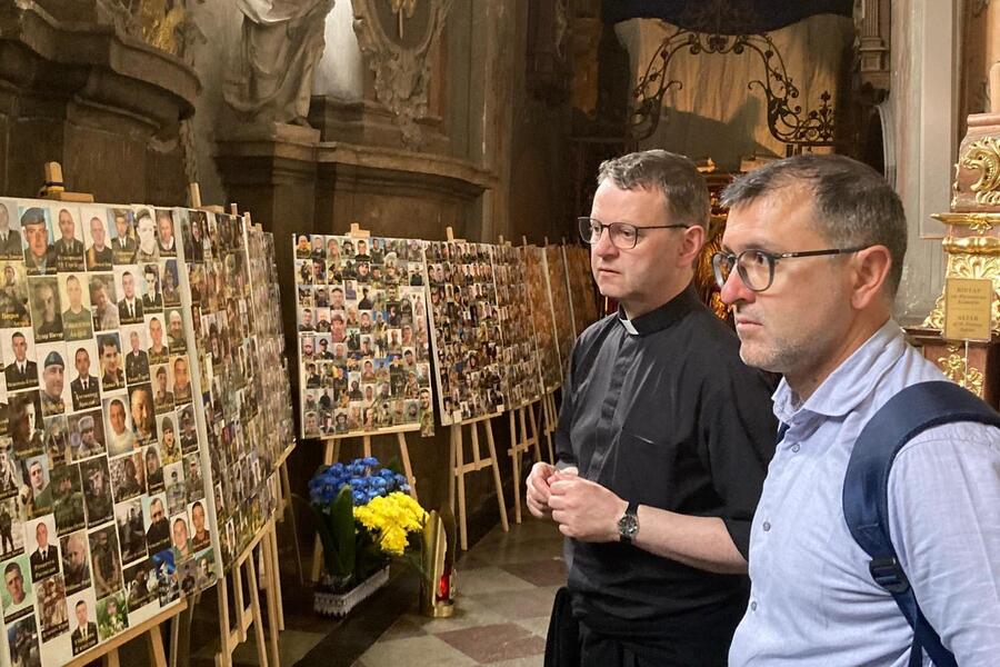 Bereits vier Mal war P. Christian Marte seit Kriegsbeginn in der Ukraine, dabei besuchte er beispielsweise die Jesuitenkirche in Lemberg.