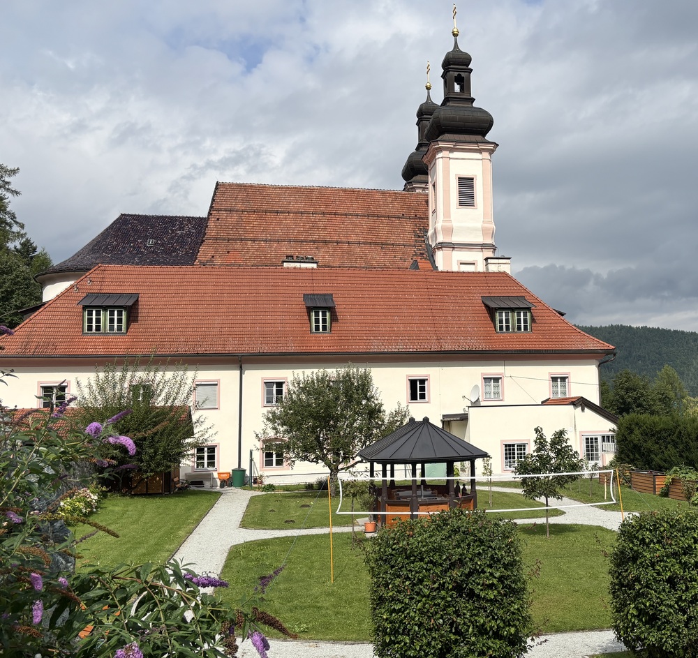 Kloster der Passionisten und Wallfahrtskirche Maria Schutz