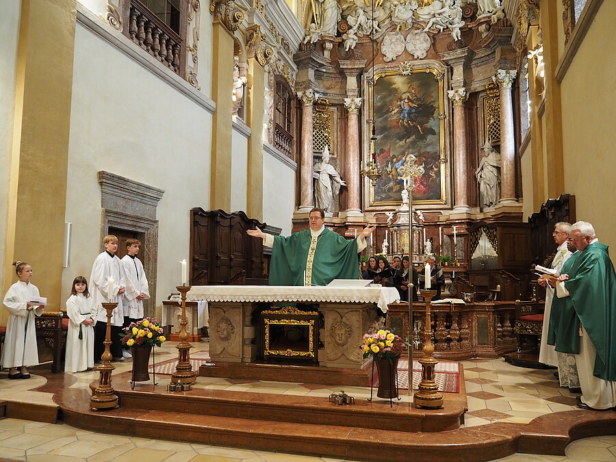 Abt Maximilian Neulinger stand dem Festgottesdienst im Stift Lambach vor.     